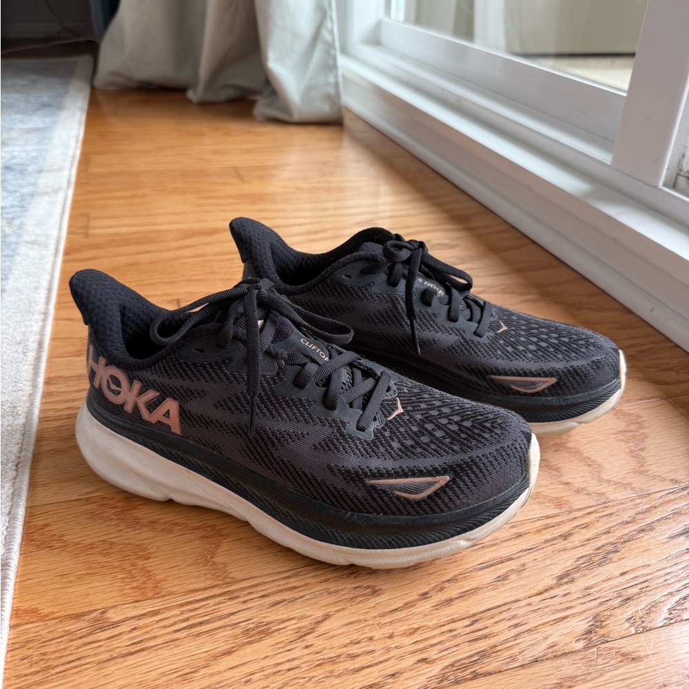 Hoka Clifton 9
